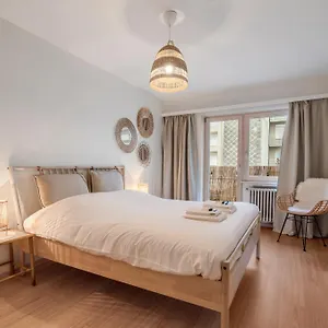 https://apt-beautiful-spacious-100m-from-the-beach-with-2.hotelsghent.com